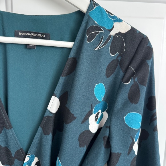 Banana Republic Floral Wrap Dress - Picture 8 of 9